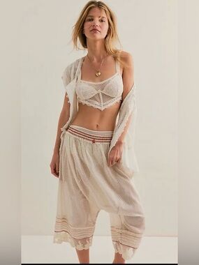 FREE PEOPLE x Intimately Endless Afternoon Bloomers - Cream size small